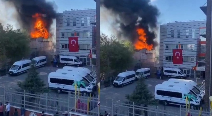 Bağcılar'da geri dönüşüm tesisinde yangın çıktı