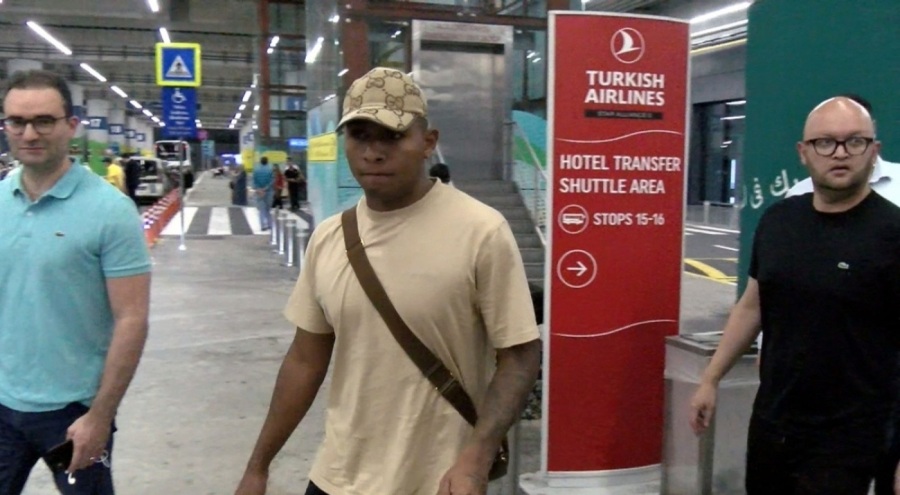 Fenerbahçe'nin yeni transferi Alfredo Morelos, İstanbul'a geldi