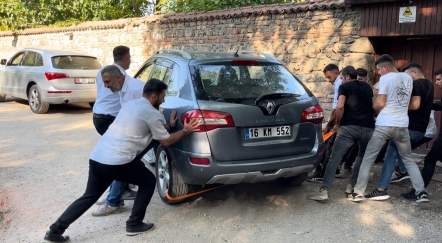 Bursa'da Tophane'de kira kavgası! 7 saat mahsur kaldılar