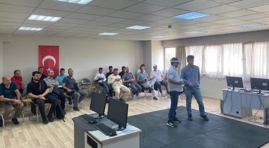 Bursa'da yeni nesil araç teknolojileri eğitimleri devam ediyor
