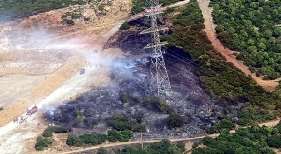 İzmir'deki korkutan yangın kontrol altına alındı