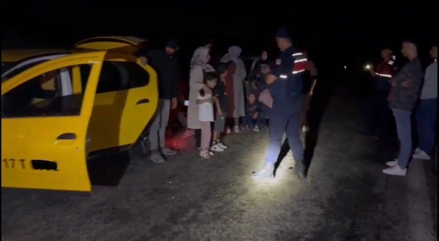 Çanakkale'de 20 kaçak göçmen yakalandı