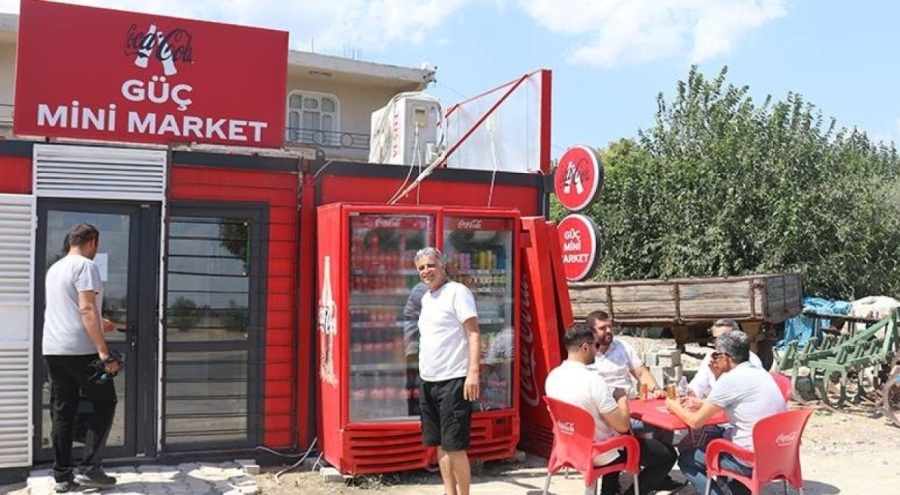 Coca-Cola'dan afetzedelere konteyner desteği