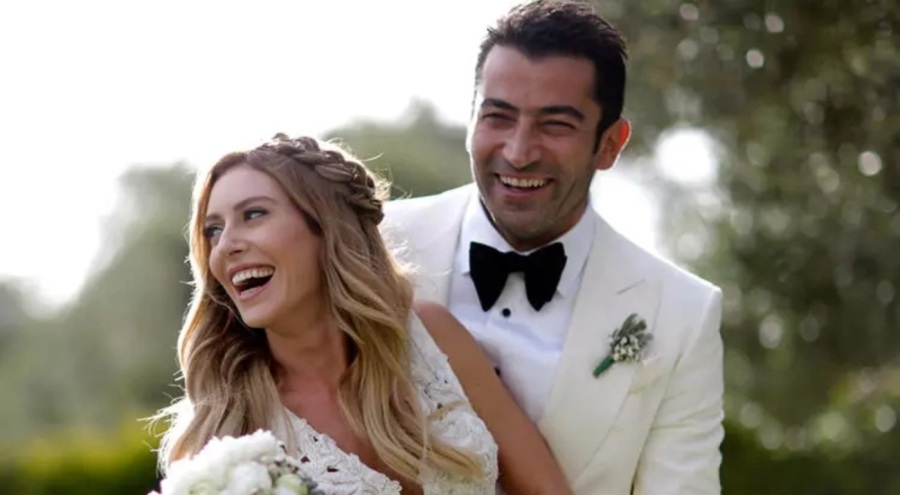 Sinem Kobal'dan ailesiyle poz