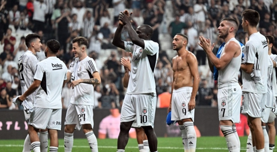 Gençlik ve Spor Bakanı Bak, Beşiktaş'ı tebrik etti