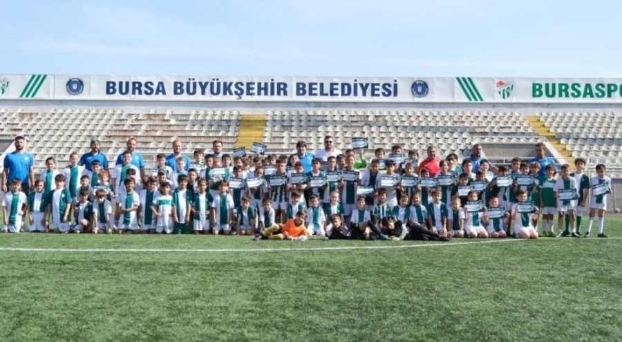 Bursaspor Futbol Okulu'nun yaz dönemi sonlandı