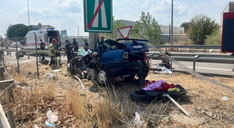 Bursa'da yoldan çıkan araba can aldı!