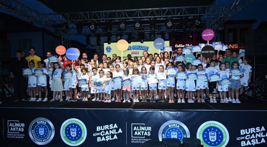 Bursa'da yaz spor okulları sona erdi