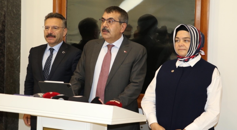 Milli Eğitim Bakanı Tekin: Okul yapmak istiyoruz, yerel yönetimler bize destek olsun