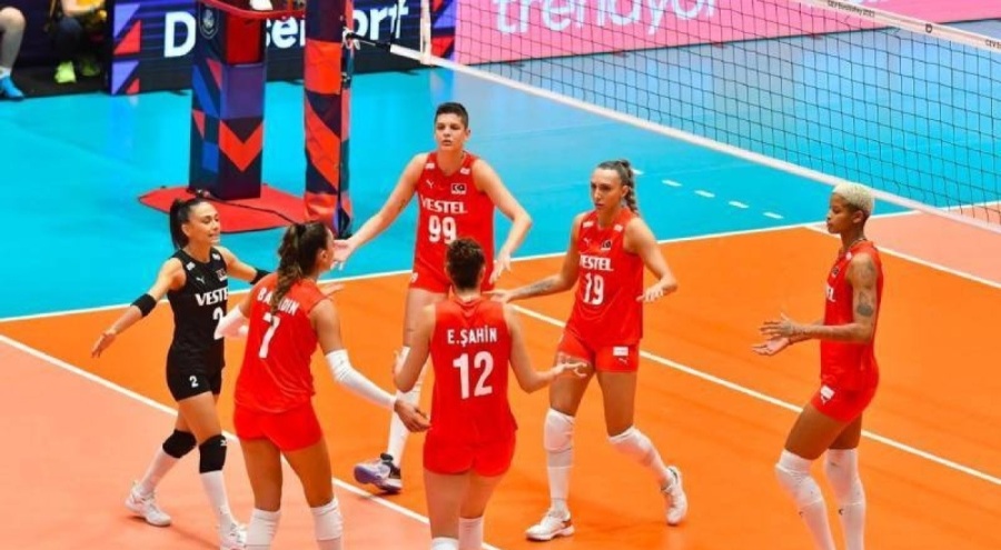 A Milli Kadın Voleybol Takımı, Avrupa şampiyonluğu için sahaya çıkıyor