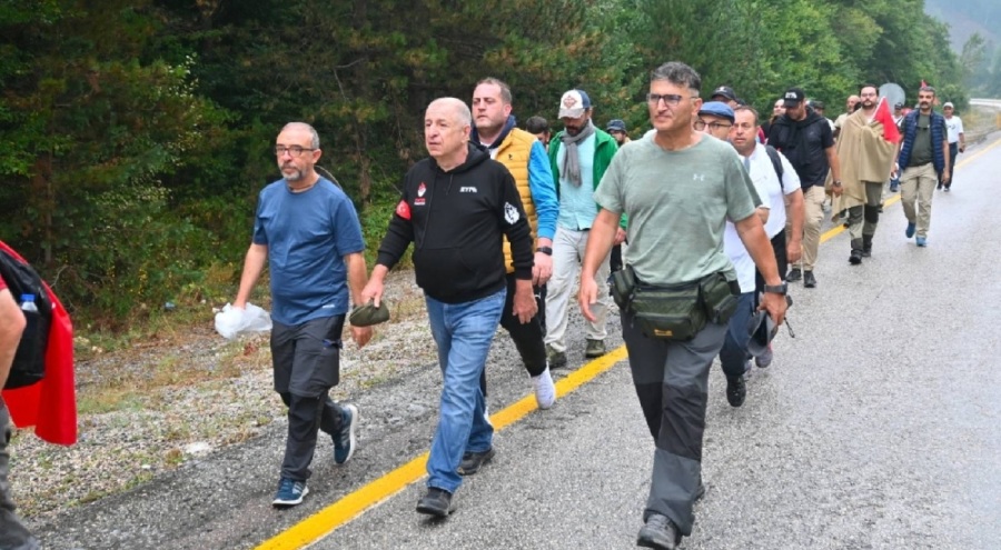 Ümit Özdağ, İstiklal Yolu Zafer Yürüyüşü'nün yedinci gününde Çankırı'da!