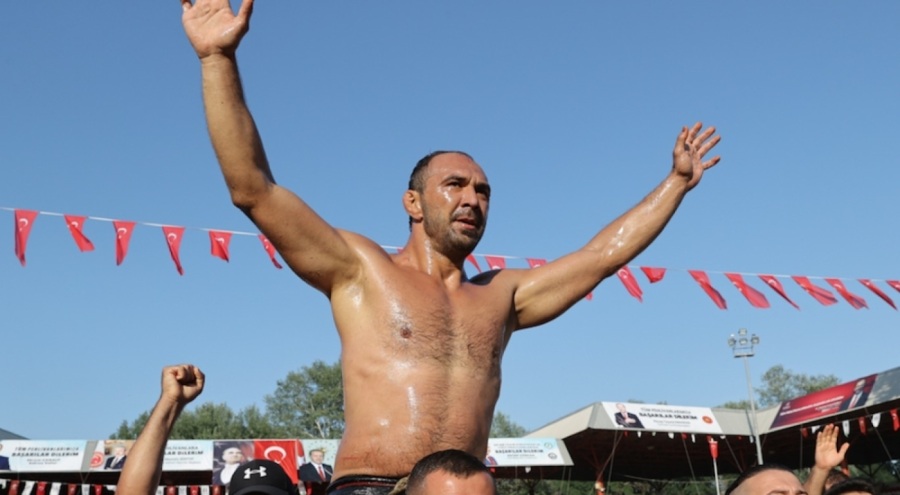 Geleneksel Kurtdereli Yağlı Güreşleri'nin başpehlivanı belli oldu