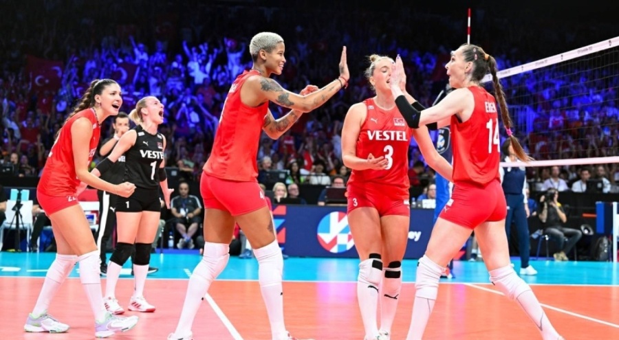 Eda Erdem: Cumhuriyetimizin 100. yıl dönümünde Avrupa şampiyonu olduk