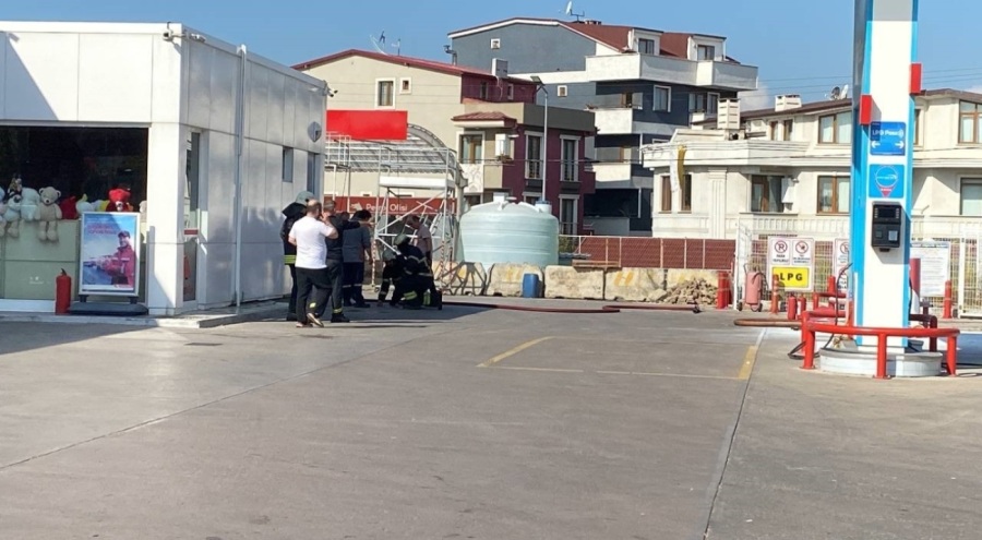 Akaryakıt istasyonunda yangın, paniğe yol açtı