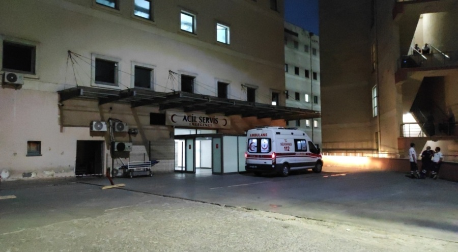 Düğünden artan pilavı yiyen 17 kişi zehirlendi