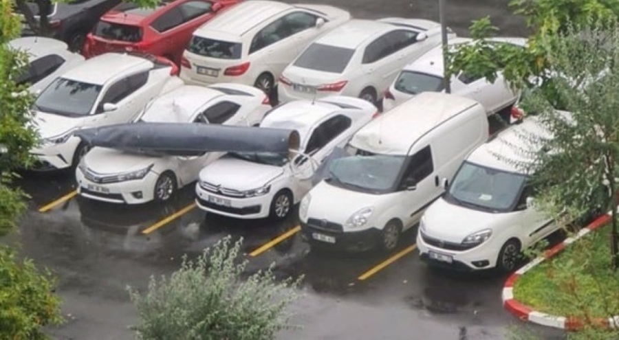 MSB: Ankara'da F-4 savaş uçağının parçası açık otoparka düştü