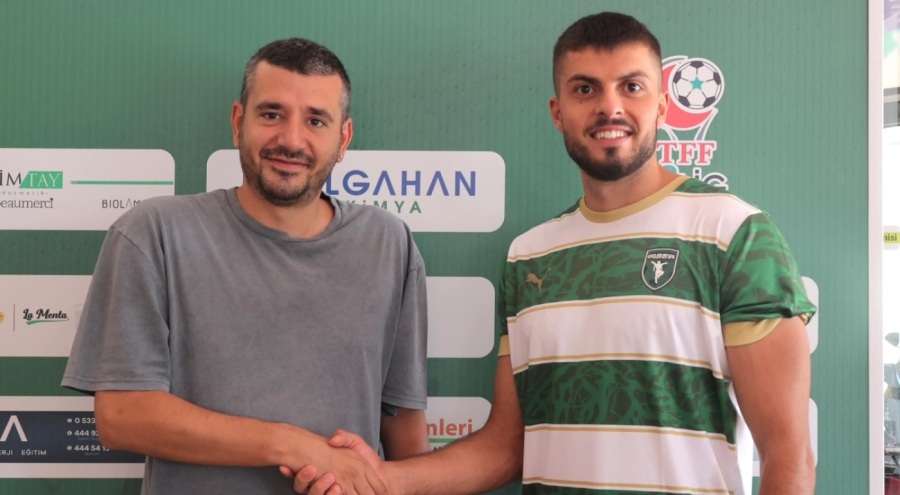 Efeler 09 SFK, Köksal Ayaydın'ı renklerine bağladı