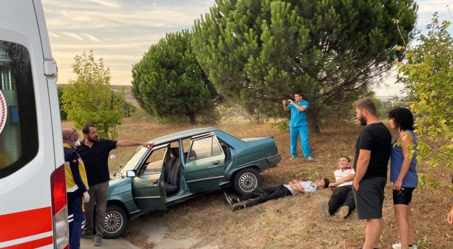 İki araç manevra hatasıyla çarpıştı! Yaralılar var