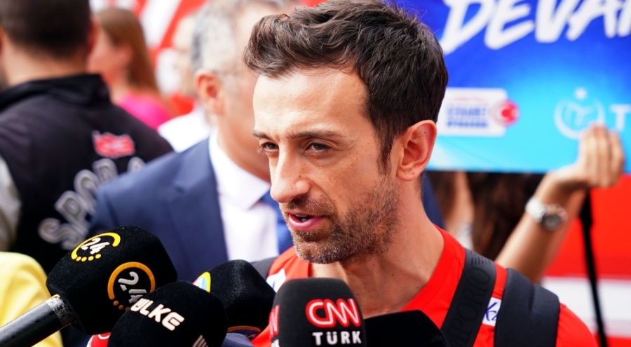 A Milli Kadın Voleybol Takımı Başantrenörü: İnanılmaz bir zafer, çok mutluyuz