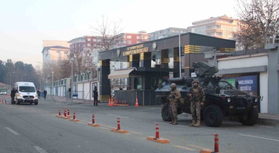 Terör örgütünden kaçan terörist teslim oldu