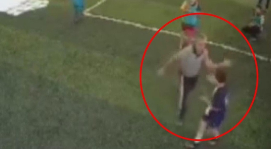 Oğluna faul yapan öğrencisini tekme tokat döven antrenörden akılalmaz savunma!