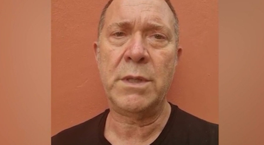 Türk Halk Müziği sanatçısı Sümer Ezgü trafik kazası sonrası açıklamada yaptı