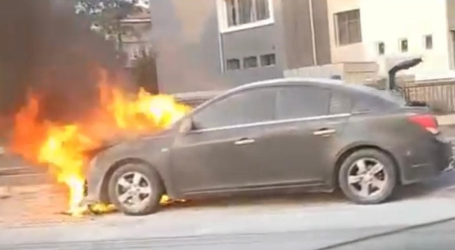 Bursa'da otomobil cayır cayır yandı!