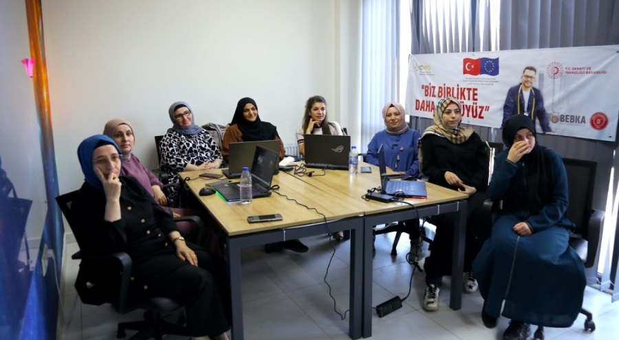 Bursa Gürsu'da Bilgisayarlı Modelistlik Stilistlik eğitimi başladı
