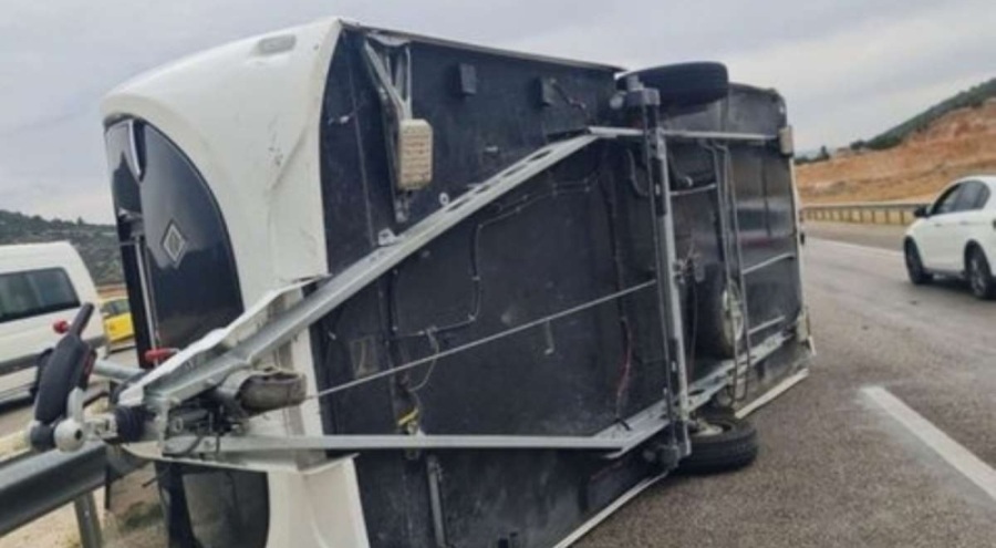 Trafik kazası geçiren Sümer Ezgü'den ilk açıklama: Yan yatıp sürüklendik