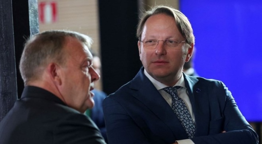 AB Komisyonu üyesi Varheyli Türkiye'ye geliyor