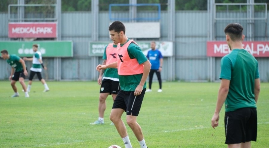Bursaspor'da çalışmalar sürüyor