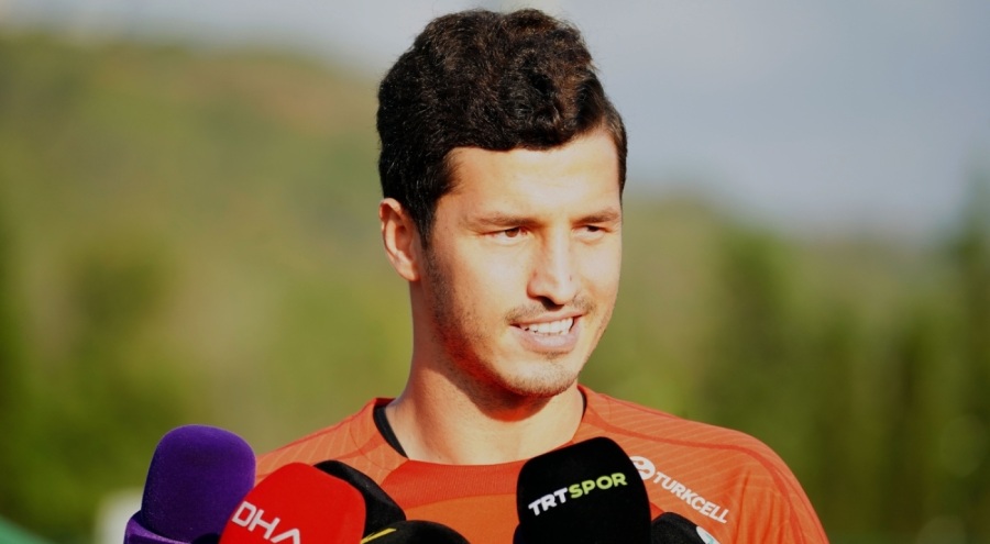 Salih Uçan: Kızlarımız bizi nasıl gururlandırdıysa, biz de aynı şekilde gururlandırmak istiyoruz