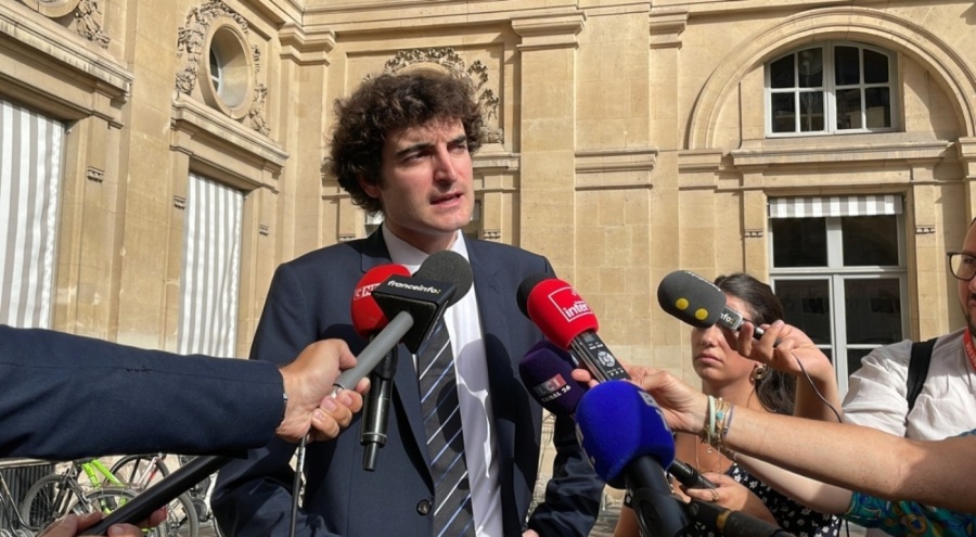 Fransa'da Danıştay, Eğitim Bakanlığı'nın kıyafet yasağını değerlendirecek