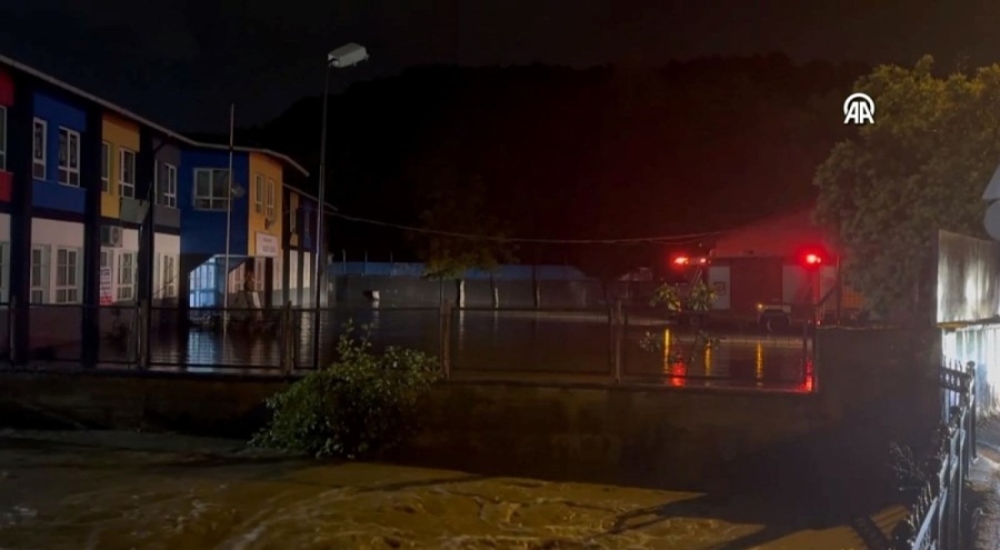 İstanbul sele teslim oldu