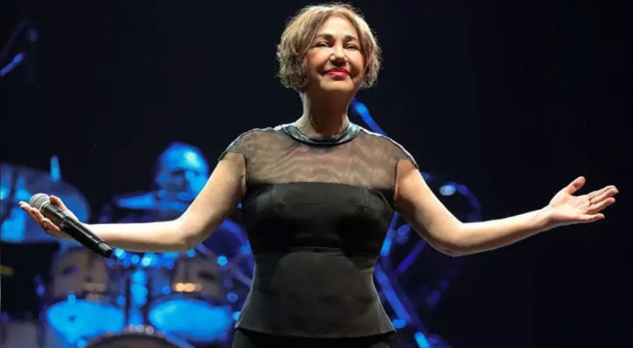 Şarkıcı Nazan Öncel hastaneye kaldırıldı!