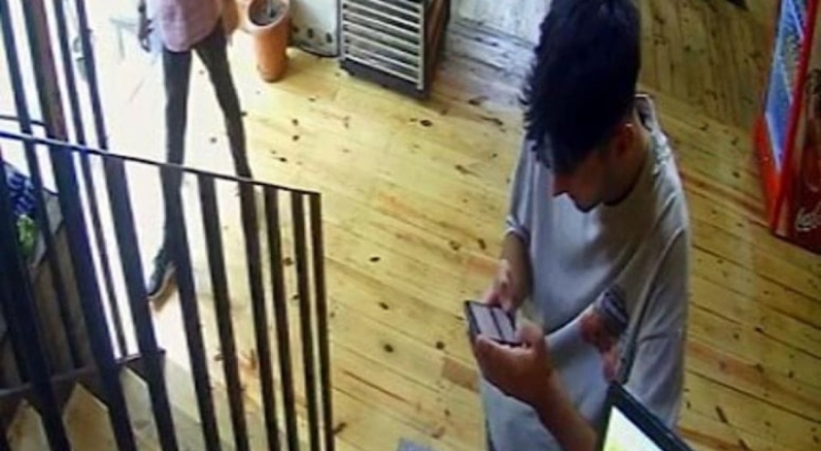 'Annemi arayacağım' dedi hesabına binlerce para gönderdi