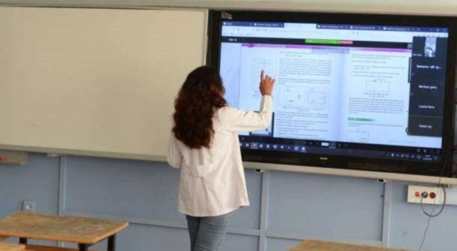 Bakanlıktan öğretmen önlüklerine ilişkin 'boyu uzun olsun' uyarısı