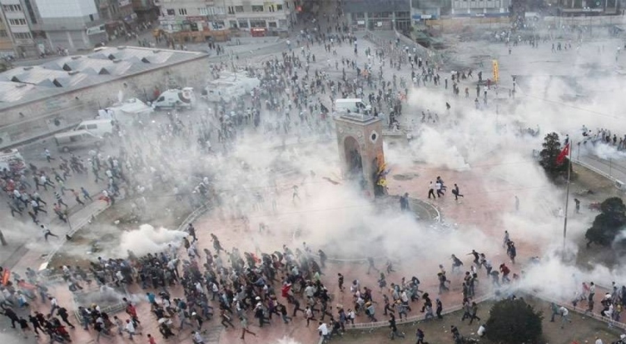 Beşiktaş taraftar grubunun yargılandığı dava ertelendi