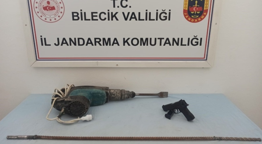 Kaçak kazı yapan 6 şüpheli suçüstü yakalandı