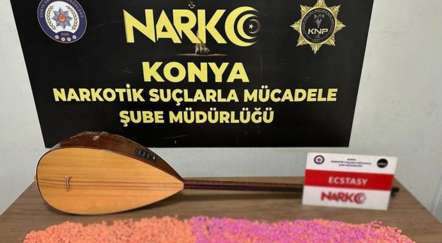 Bağlamanın içinden yüzlerce uyuşturucu çıktı!