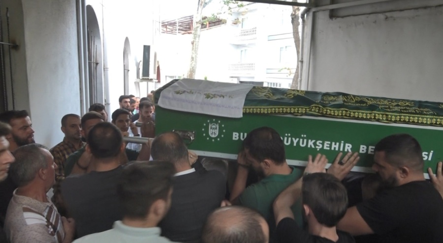 Bursa'da gece kulübünde vurularak hayatını kaybeden gence acı veda