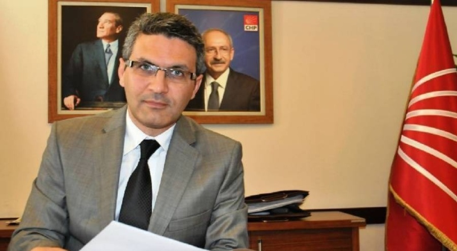 CHP'li Oğuz Kaan Salıcı: Erdoğan beyazsa, sivil anayasa siyahtır
