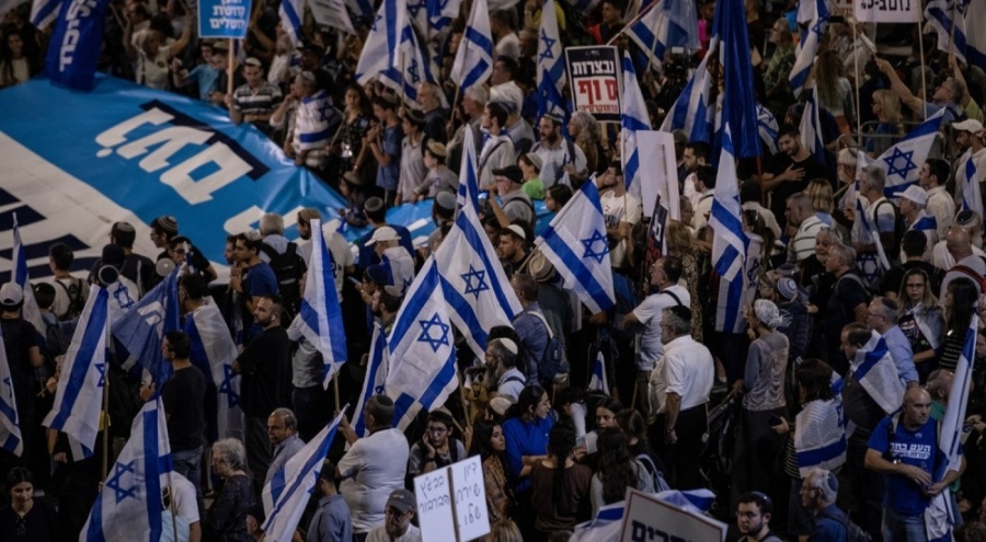 İsrail'de Yüksek Mahkeme'nin önünde sağcı gruplar gösteri gerçekleştirdi