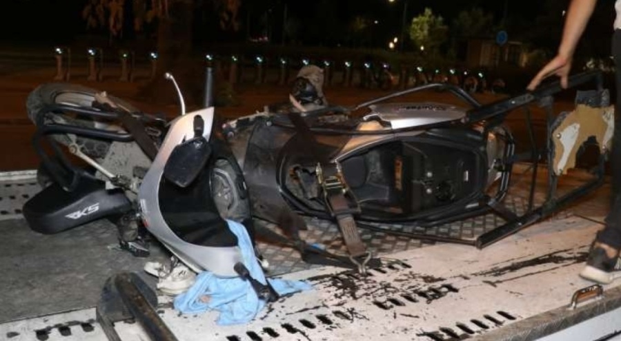 Motokurye ile otomobil çarpıştı! Ölü ve yaralılar var