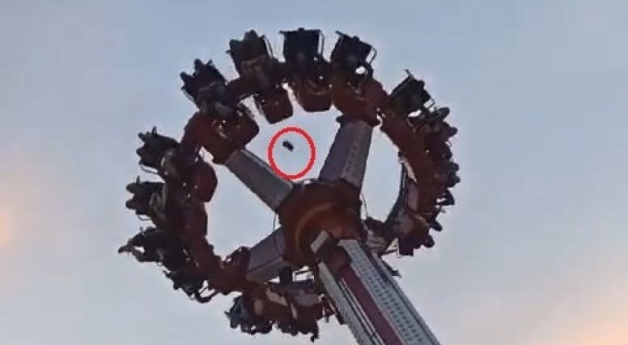 Bursa'da lunaparkta yüksekten düşen telefon korkuttu!