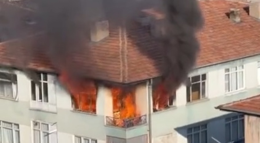 3 katlı binada çıkan yangın korkuttu!
