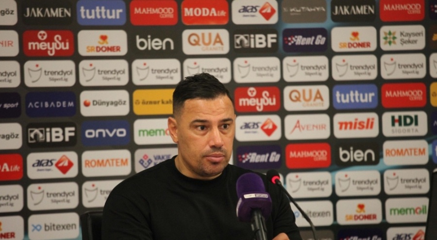 Başakşehir yeni teknik direktörü ile anlaştı!