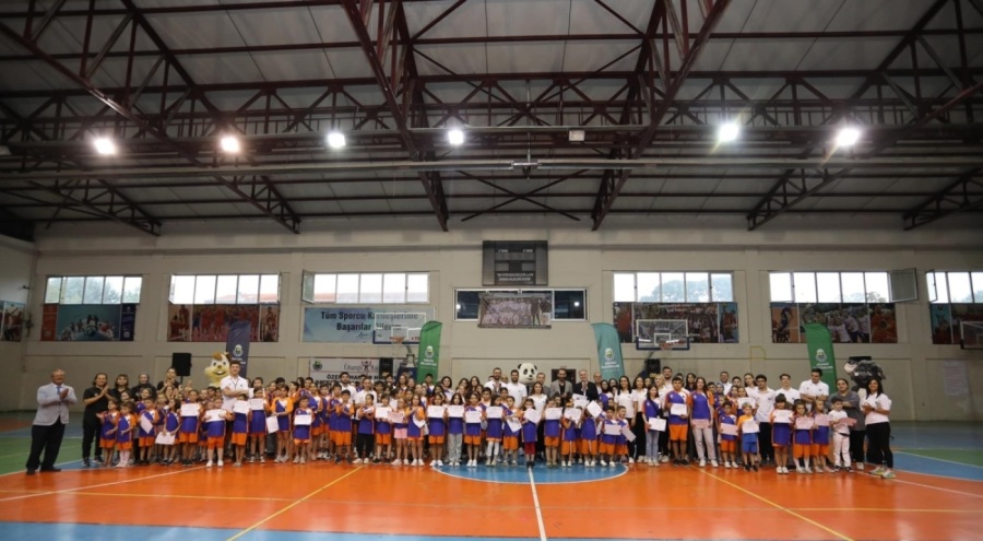Bursa İnegöl'de sporcular sertifikalarını aldı