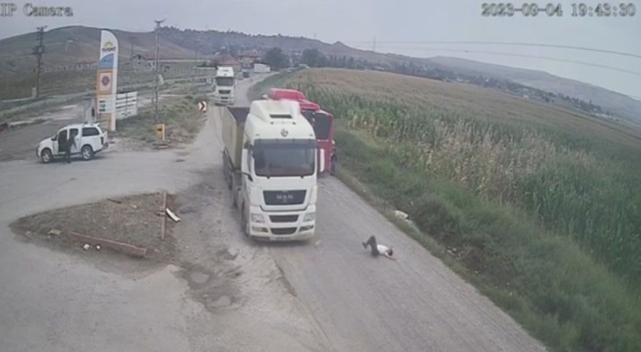 Ankara'da korkunç kaza! Yolun karşısına geçmek isteyen çocuğa...