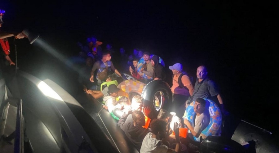 Muğla açıklarında 32 düzensiz göçmen kurtarıldı